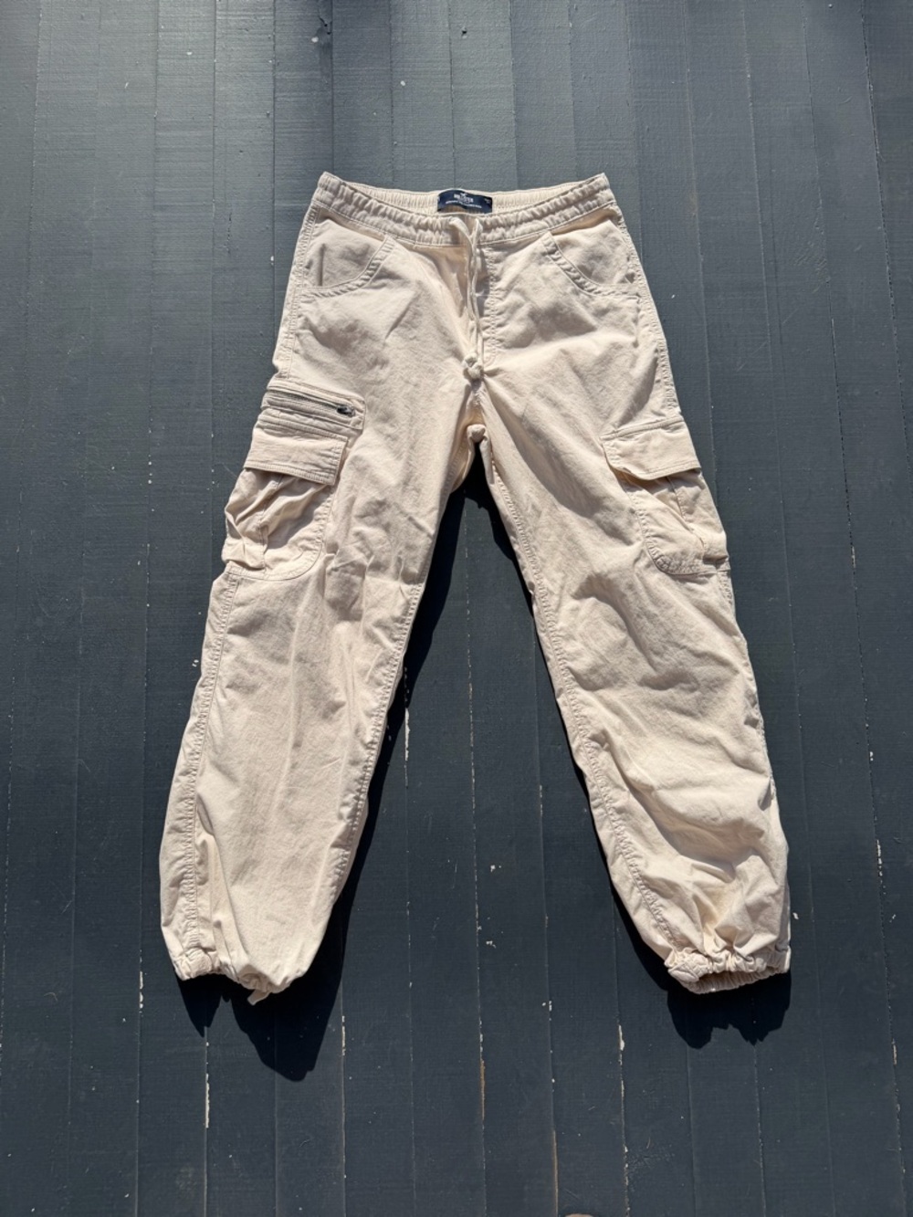 Hollister Off-White Adjustable-Rise Parachute Pants